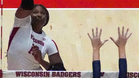 wisconsin badgers leaks|Investigation underway after private photos shared of UW。